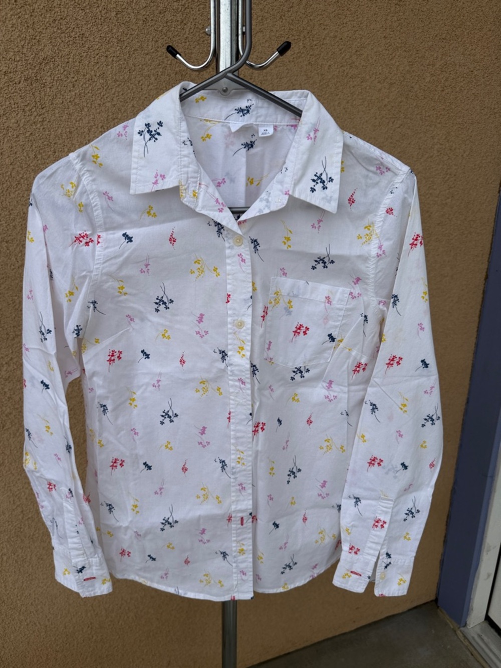 GAP White Shirt with Pink, Yellow, and Navy Floral Sprigs